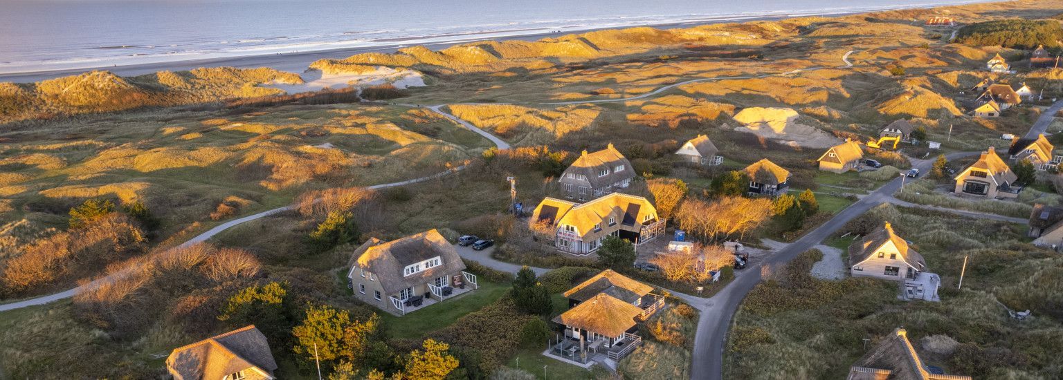 Ferienhäuser Dünengebiet zwischen Nes und Buren - VVV Ameland