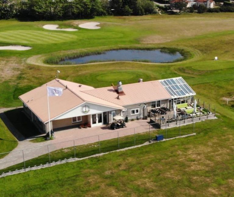 Golf spielen und Golfbahn Ameland - VVV Ameland