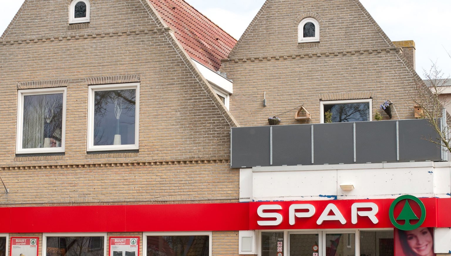 Spirituosen- und Weinhandel Spar Manje - VVV Ameland